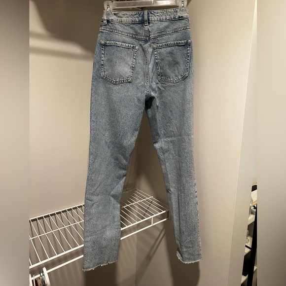 Mom Cut Jeans - Picture 2 of 2
